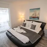 Black Pearl Guest house 3*