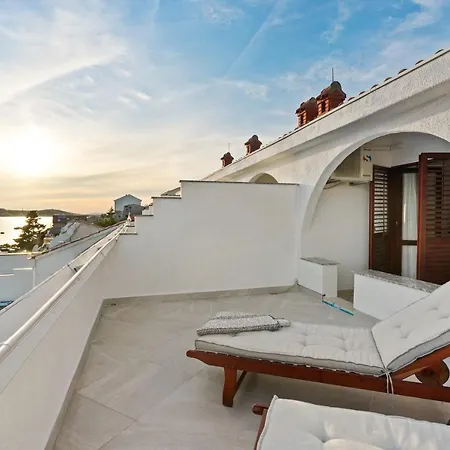 Black Pearl Gostinjska kuća