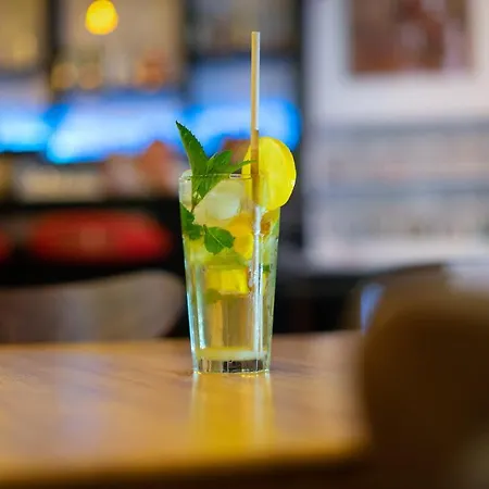 Black Pearl 3* Tisno