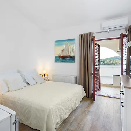 Black Pearl Guest house 3*