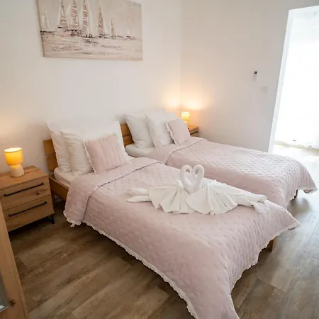 Gostinjska kuća Black Pearl 3*