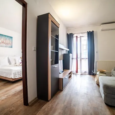 Black Pearl Guest house Tisno