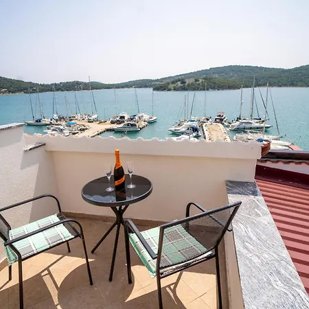 Guest house Black Pearl 3*