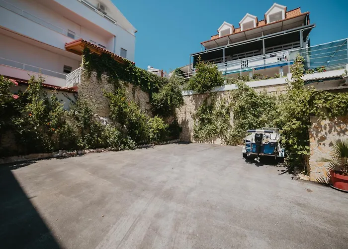 Gasthuis Black Pearl Tisno